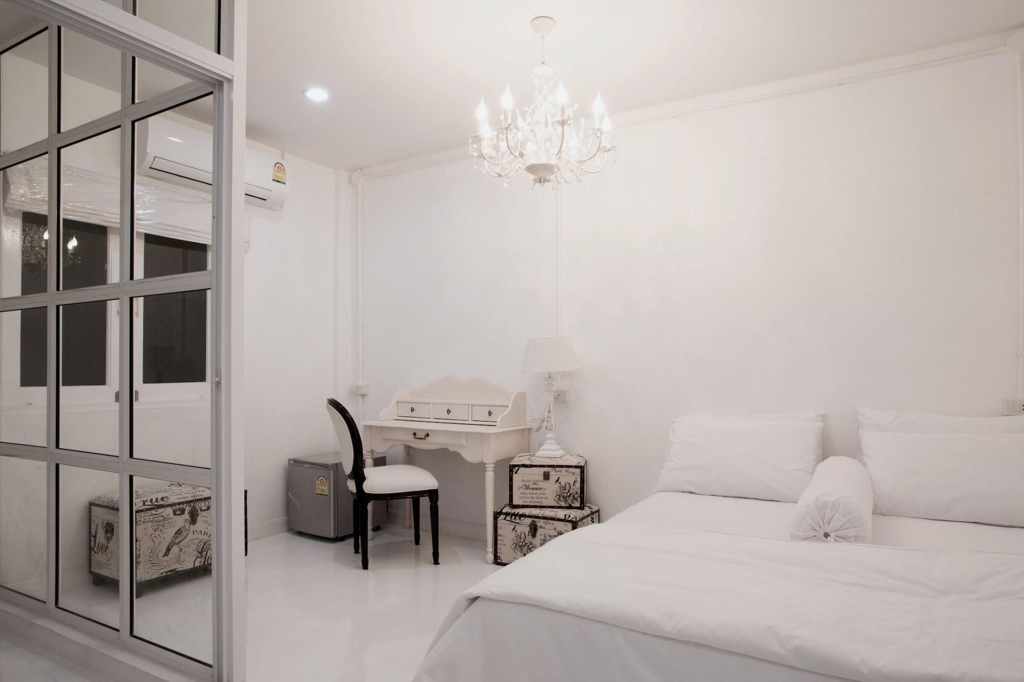 Meroom Phuket Exterior photo