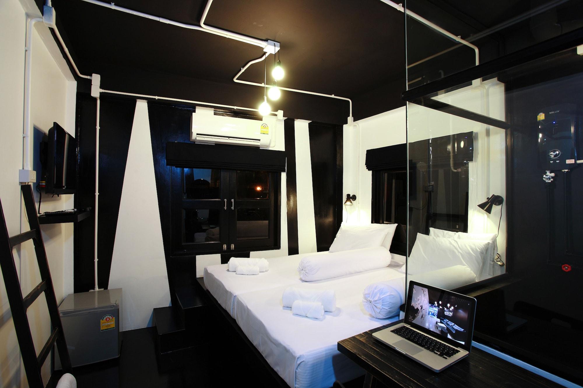 Meroom Phuket Exterior photo