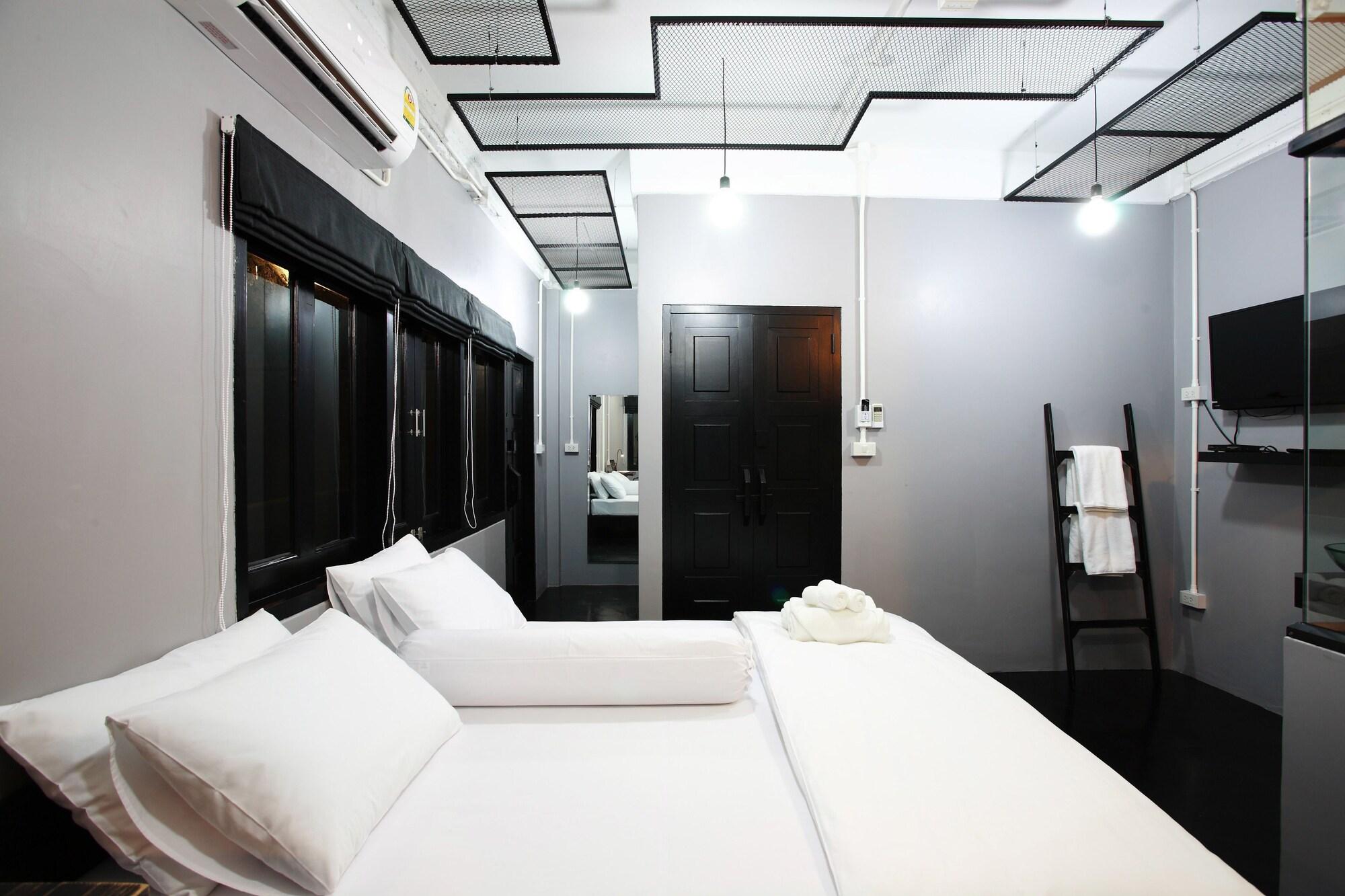 Meroom Phuket Exterior photo